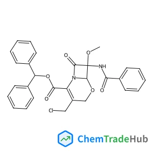 Diphenylmethyl (6R,7R)-7-(benzoylamino)-3-(chloromethyl)-7-methoxy-8-oxo-5-oxa-1-azabicyclo[4.2.0]oct-2-ene-2-carboxylate